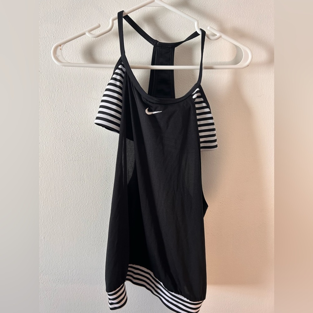 Nike tank / sports bra
